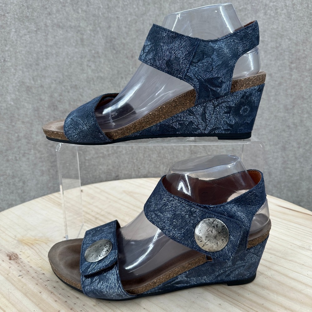 Taos Carousel 2 Wedge Sandals Womens 9-9.5 Blue Floral Metallic Leather 18202
